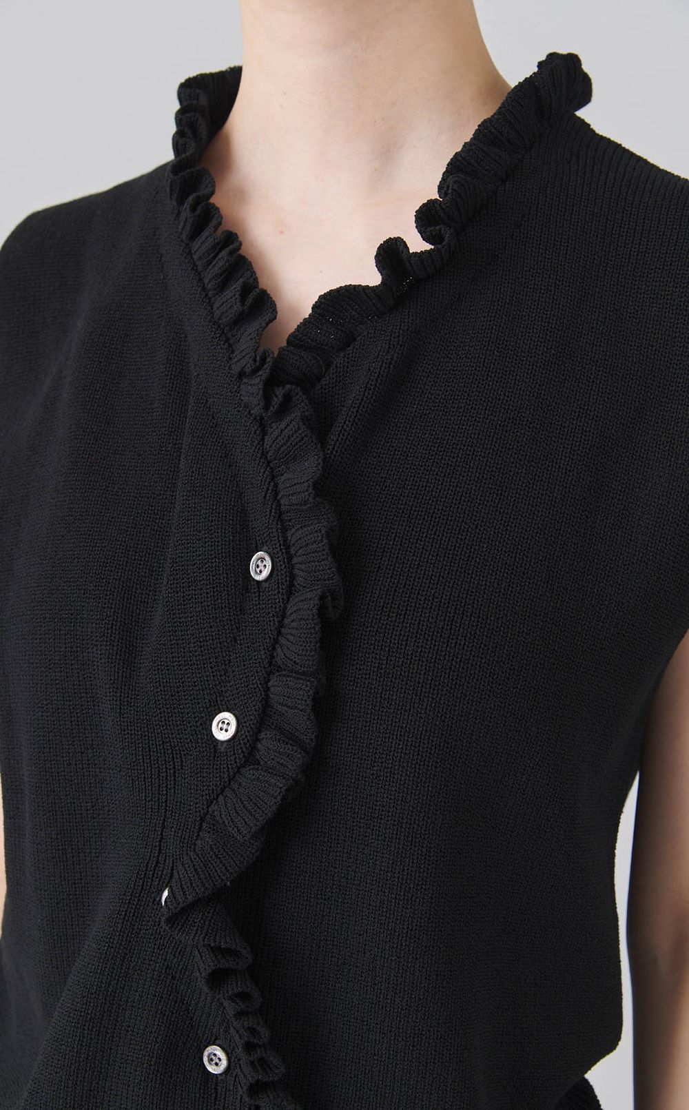 フリルトリムコットンニットベスト