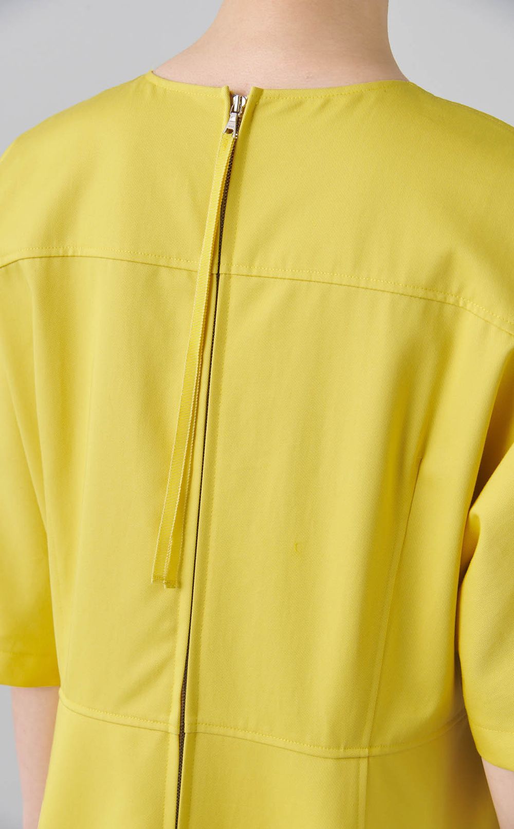 コットンツイルVネックワンピース