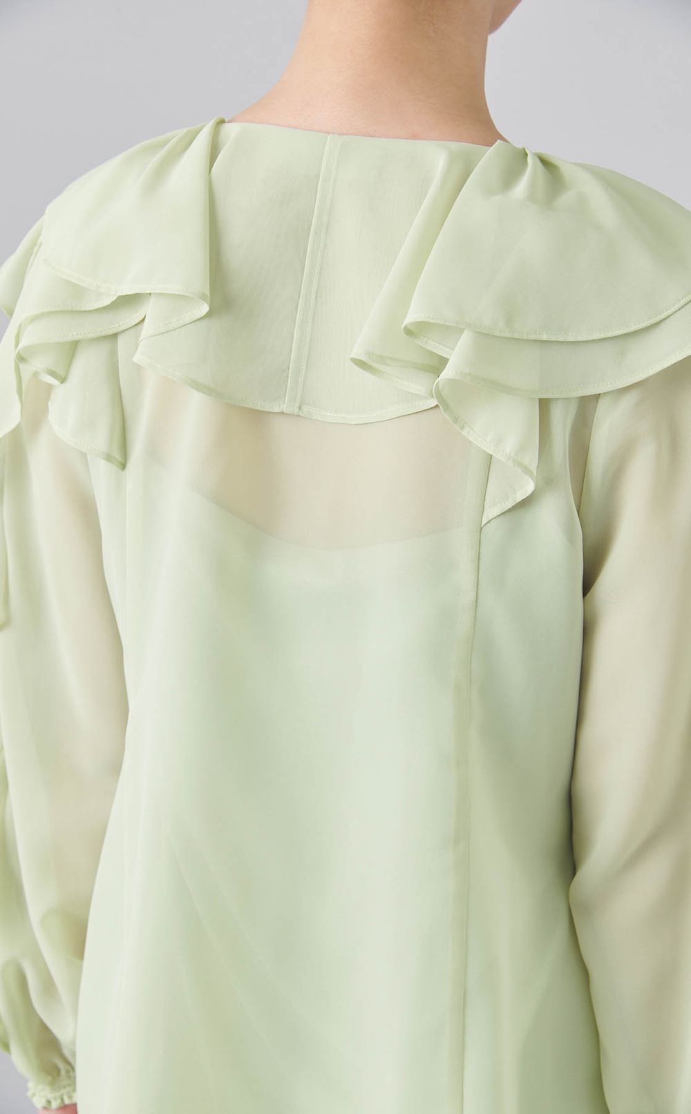 ラッフルフリルブラウス