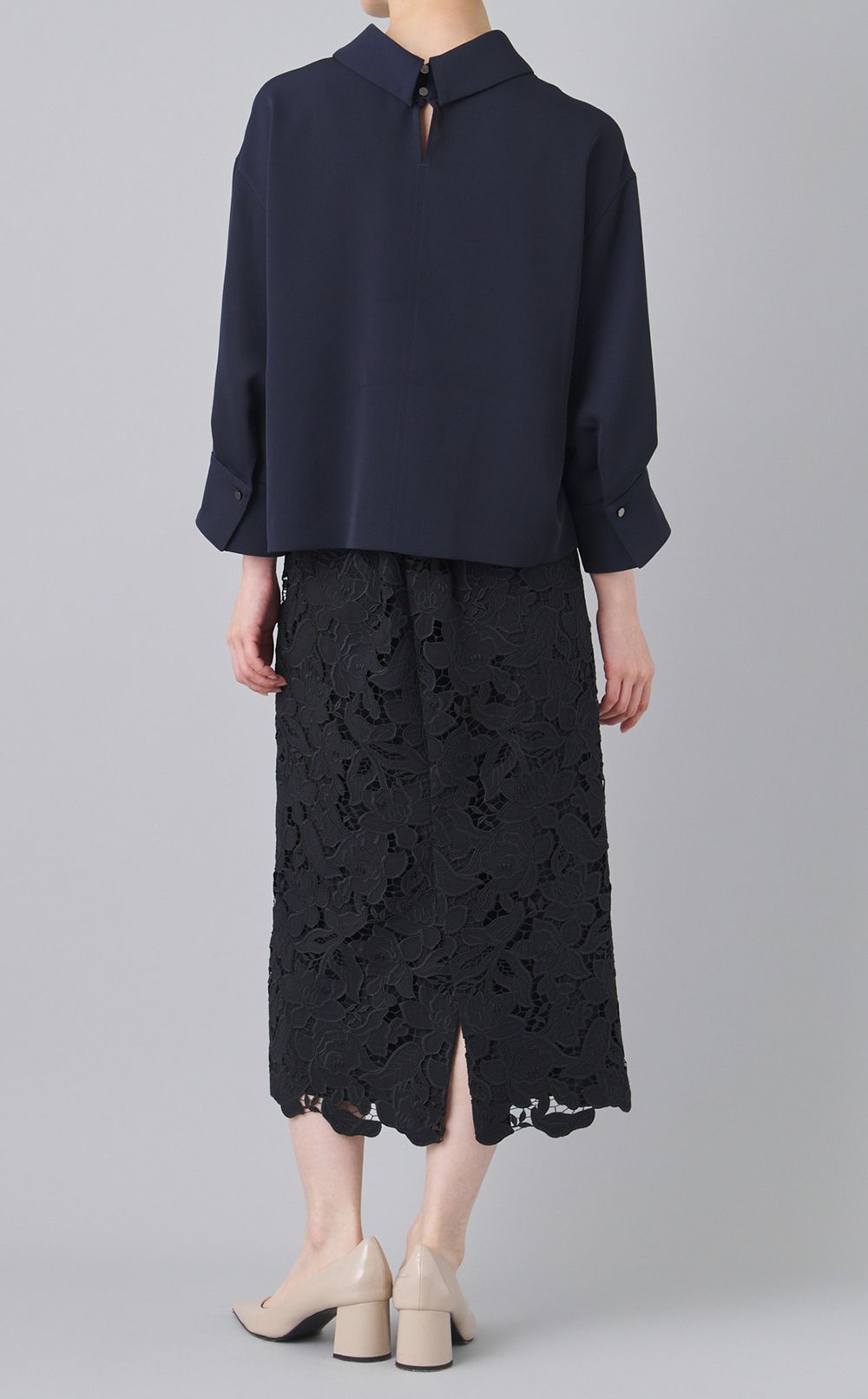 ドライタッチスタンドカラーブラウス