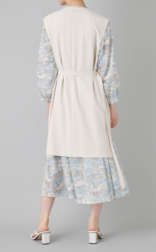 ノーカラーミドルジレ