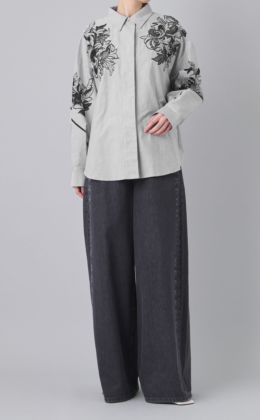 ウォッシュドブラックデニムパンツ