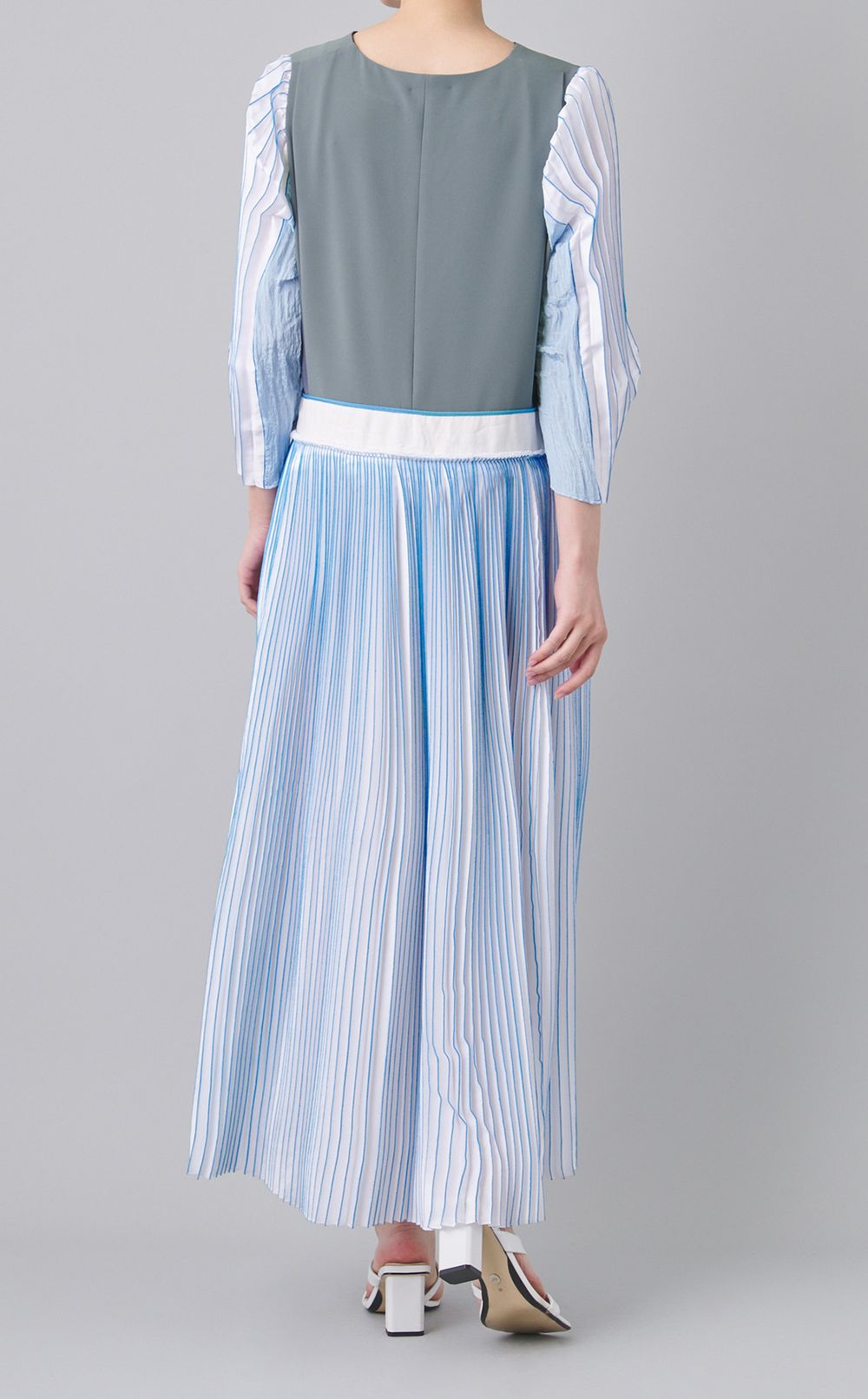 【reADdress】切替フロントジップワンピース