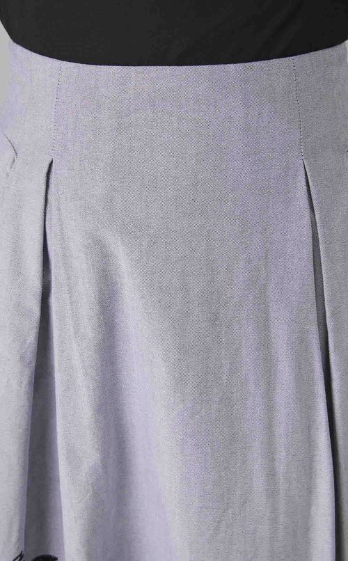 エンブロイダリーフレアスカート