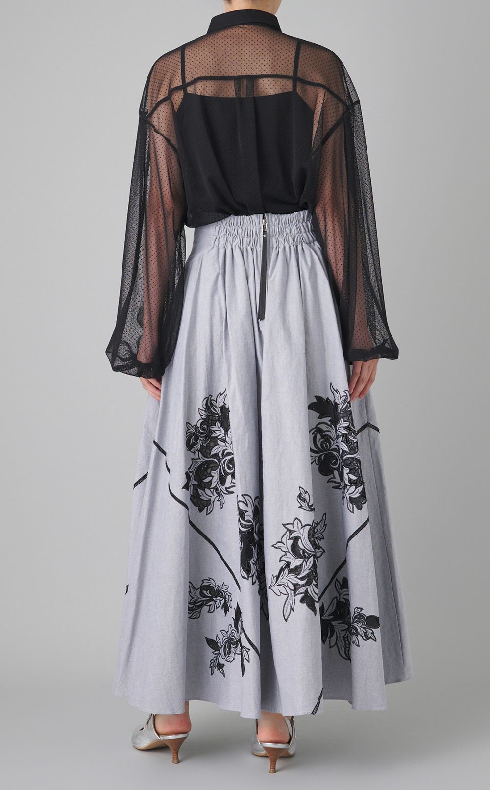 エンブロイダリーフレアスカート