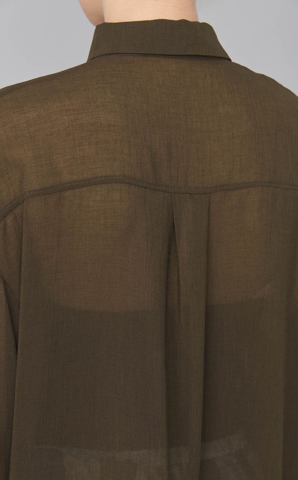 ボリュームスリーブシアーブラウス