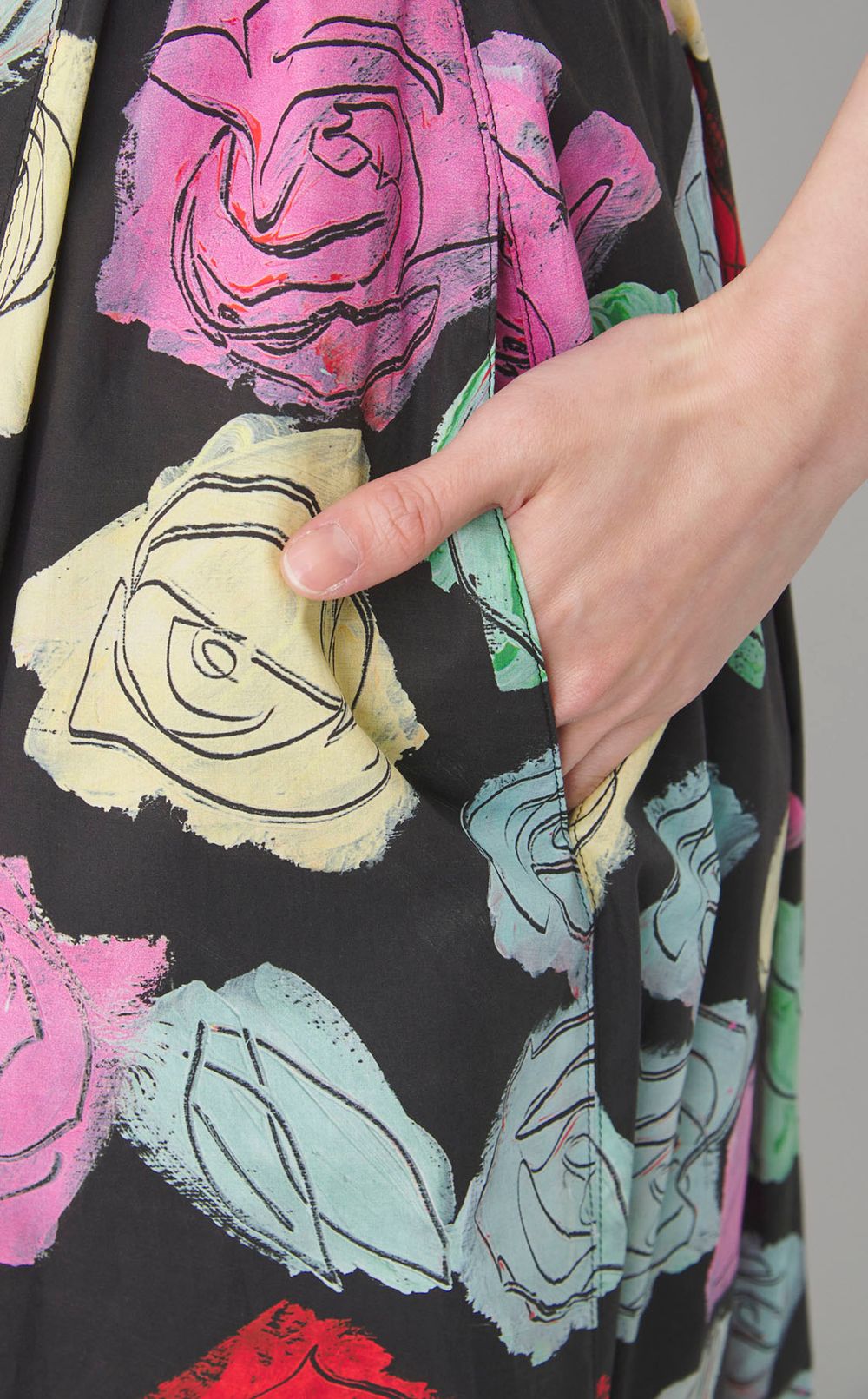 マルチカラーローズプリン卜ブラウス