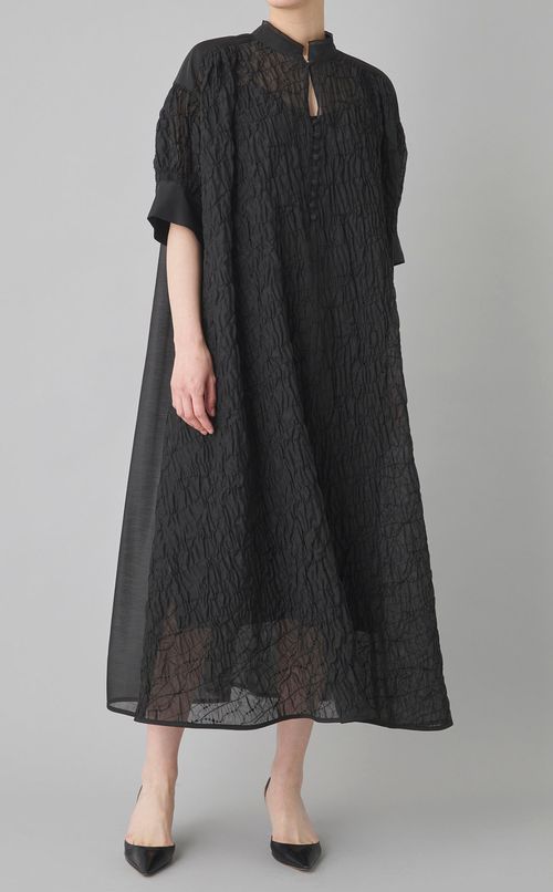 メッシュエンブロイダリーギャザードレス