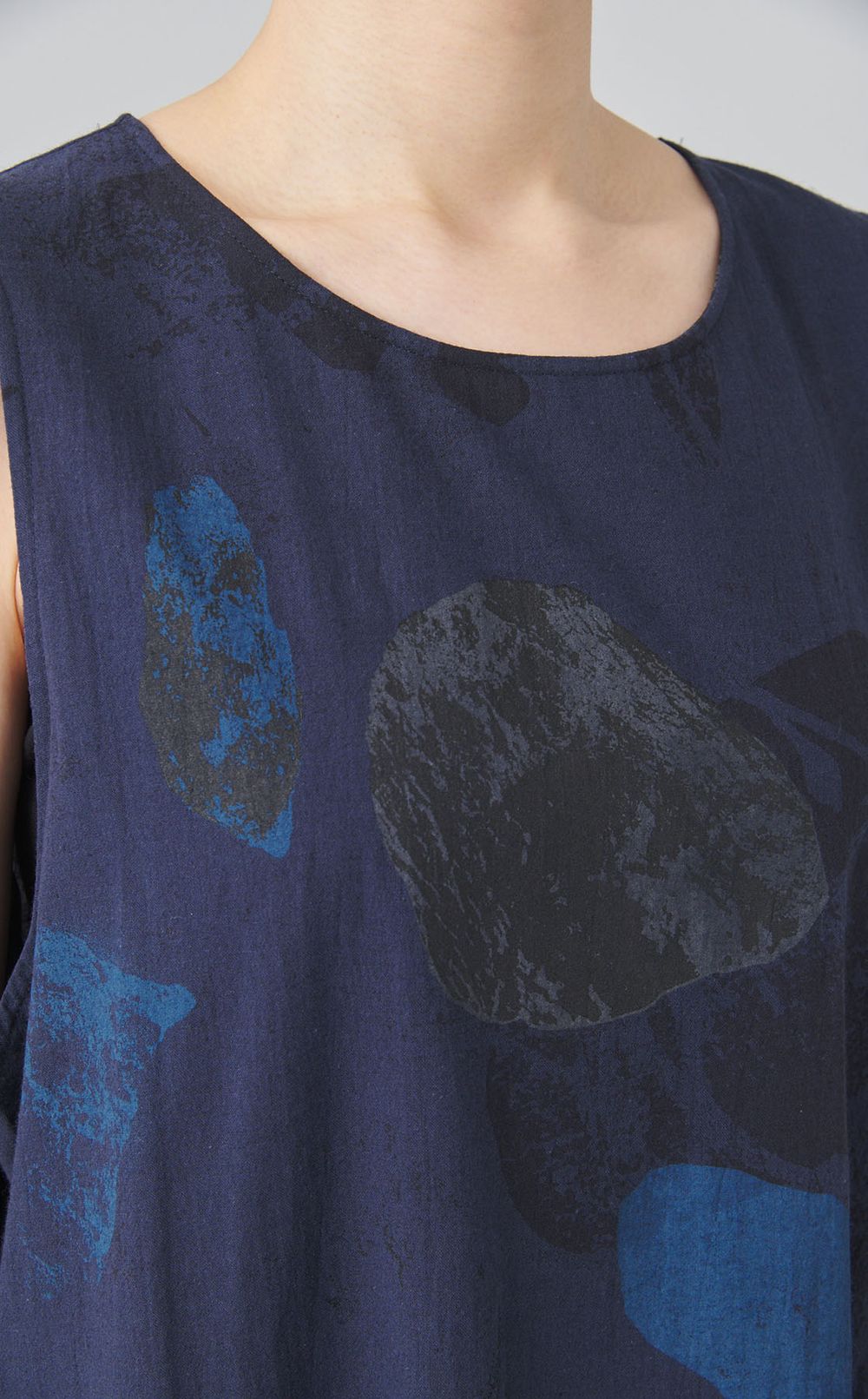 ストーンプリントノースリーブワンピース