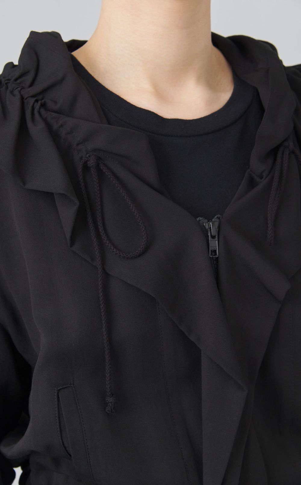ギャザーフリルフーディブルゾン