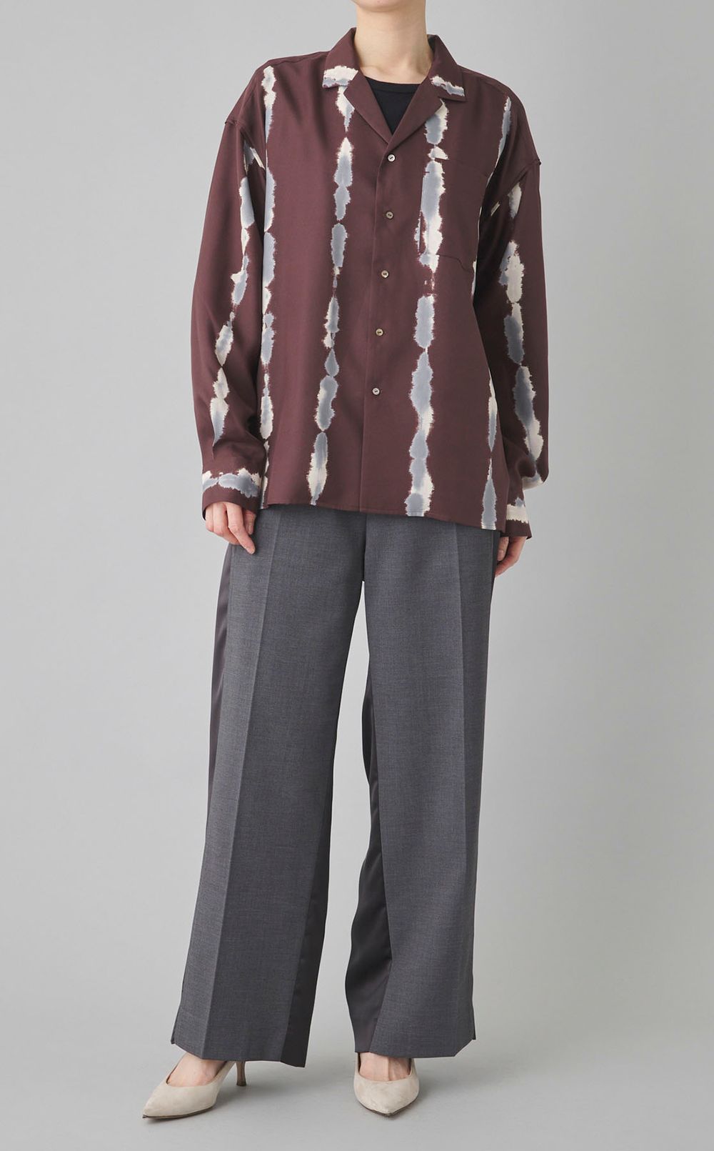 プリントツイルバックスリットシャツ