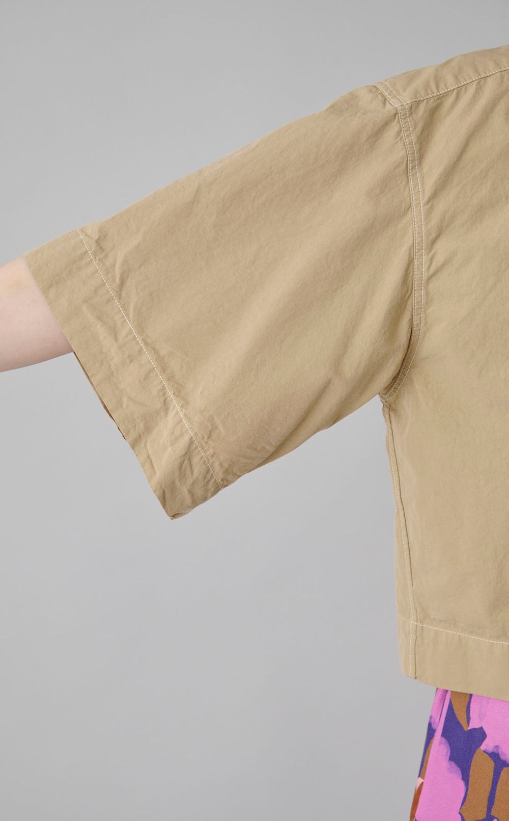 フリルクロップドシャツ