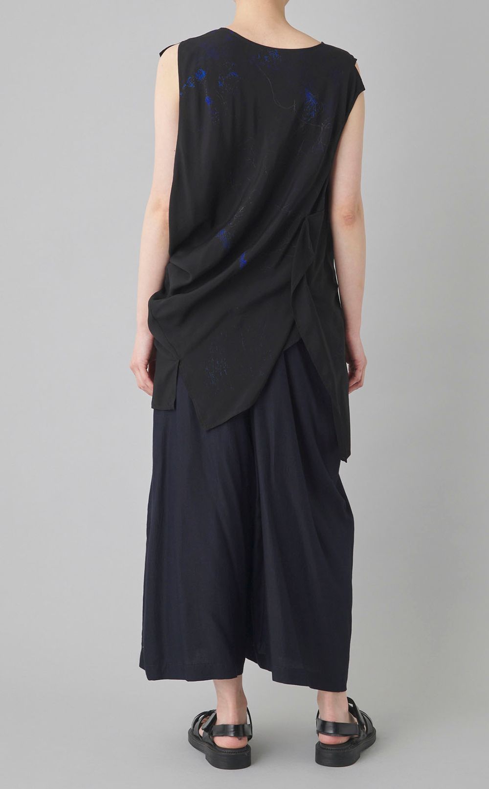 フラワープリントドレープトップス