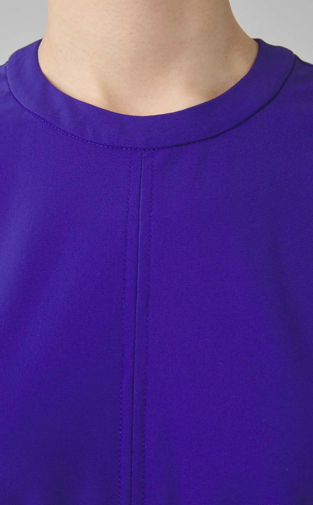 カーブラインタックワンピース