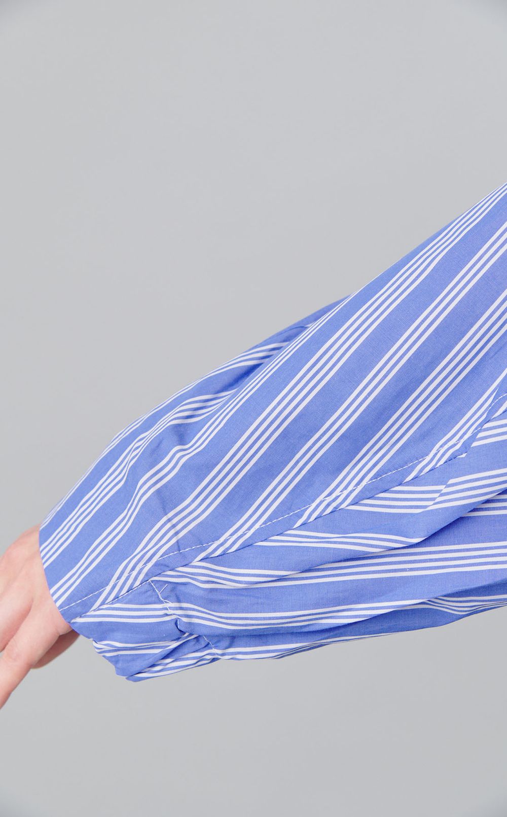 ストライプドローストリングコットンシャツ