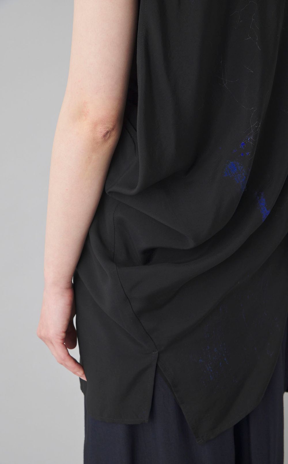 フラワープリントドレープトップス