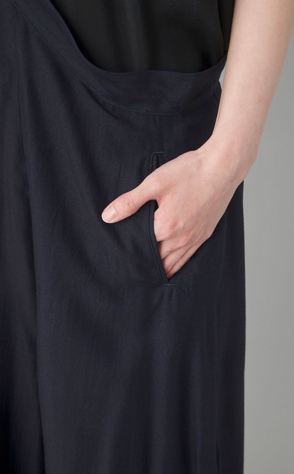 ワンショルダーワイドパンツ