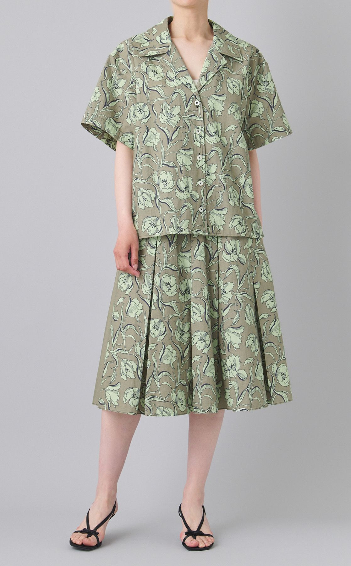 3.1 Phillip Lim｜フラワープリン卜オープンカラーシャツ
