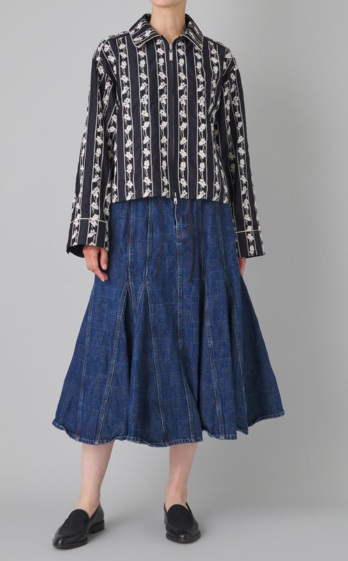 スミレ刺繍ジップブルゾン