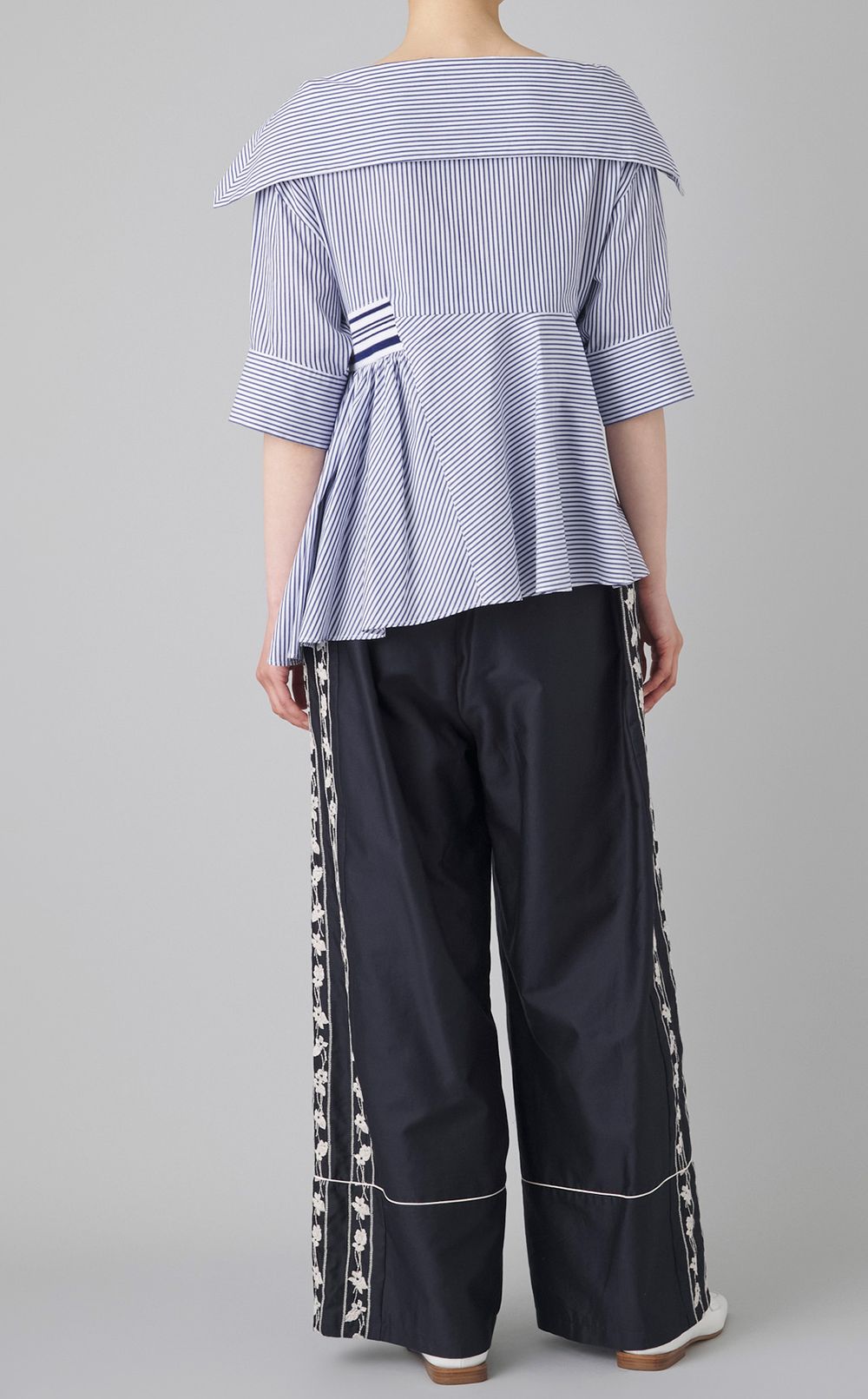 スミレ刺繍ロングパンツ