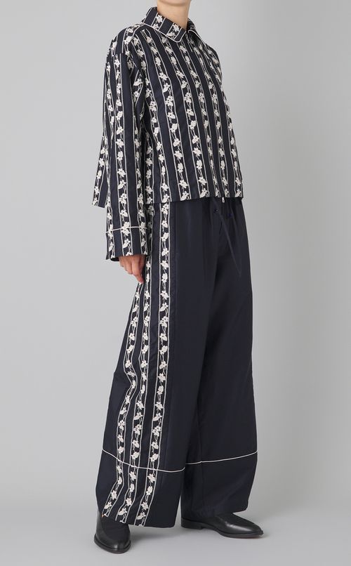 スミレ刺繍ロングパンツ