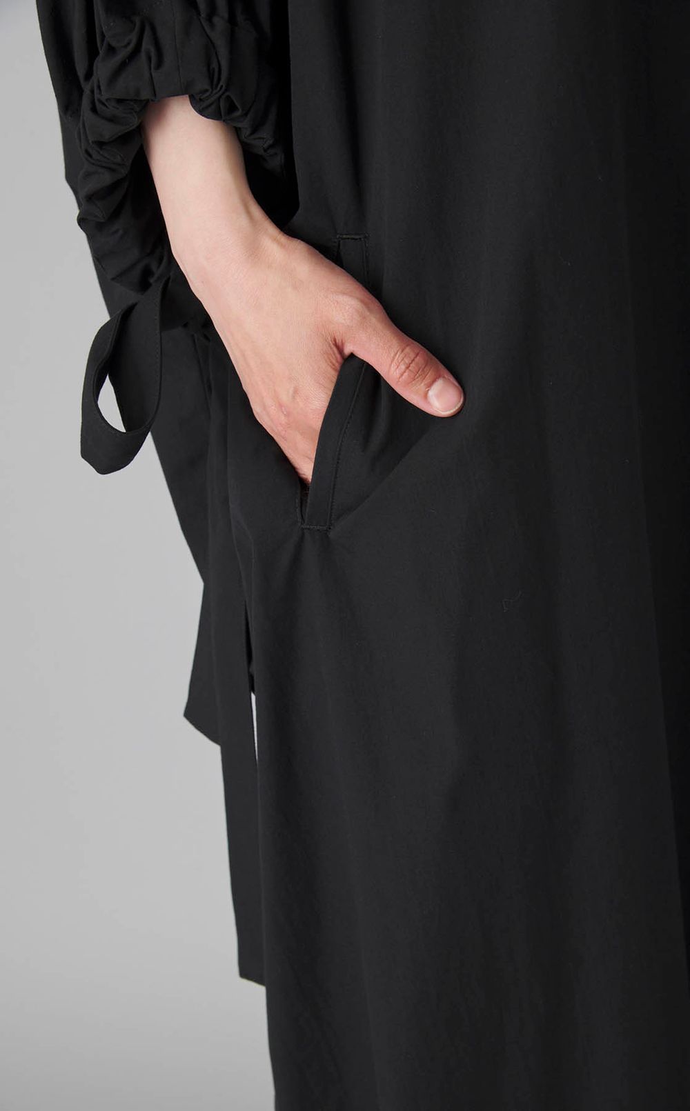 シャーリングスリーブコットンワンピース