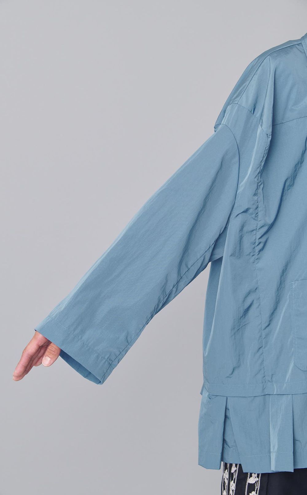 ナイロンタフタオーバーサイズジャケット