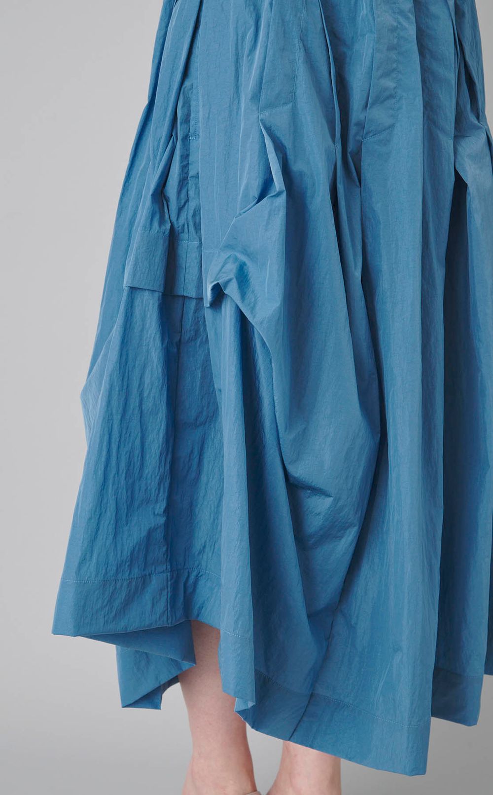 ナイロンタフタワイドプリーツスカート