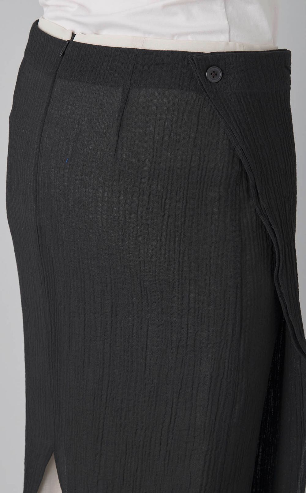 レイヤードラップミディスカート