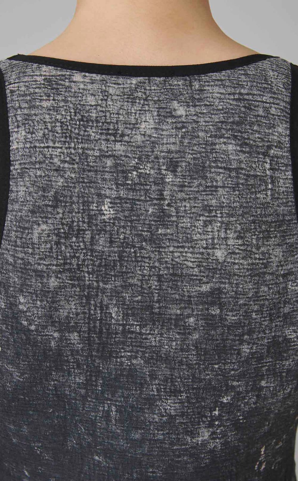 スクープネックノースリーブワンピース