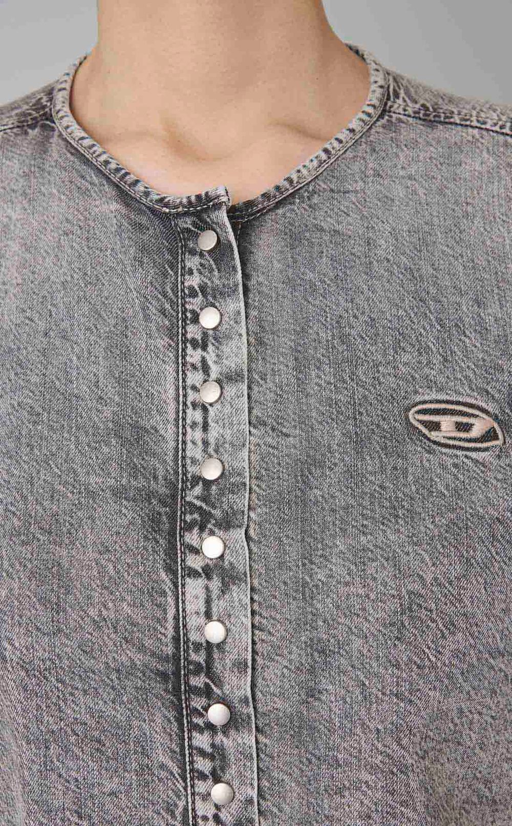 ウォッシュドデニムフレンチスリーブシャツ