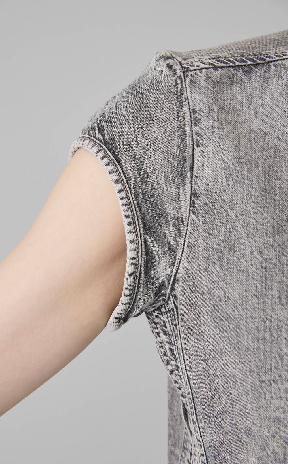 ウォッシュドデニムフレンチスリーブシャツ