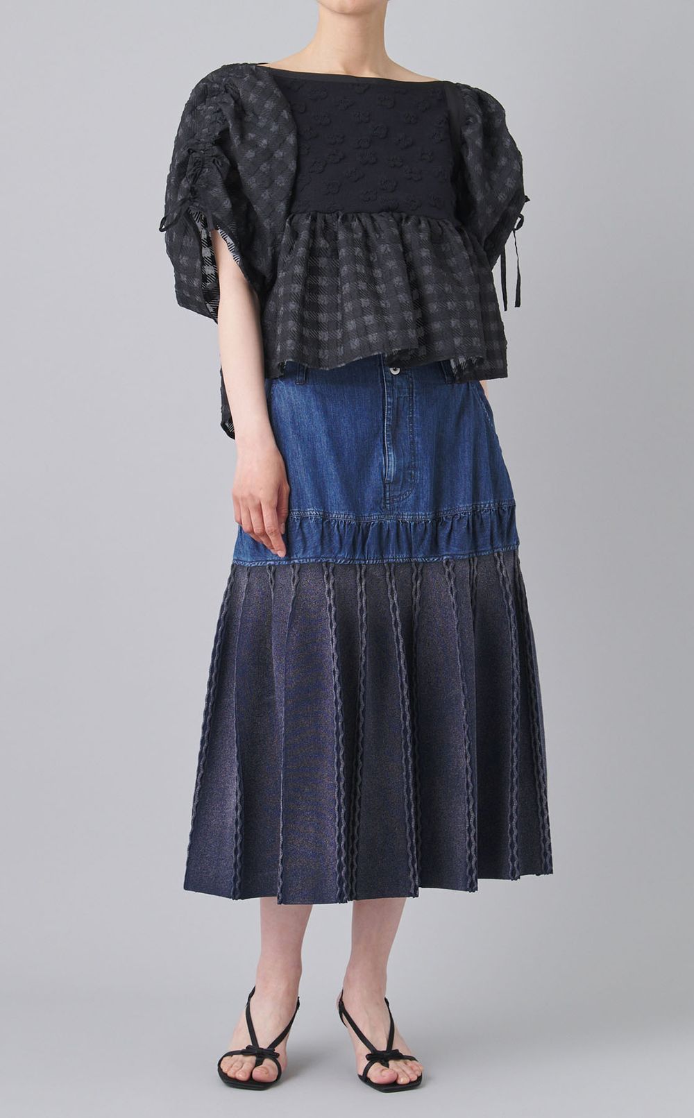 ミニフラワーエンボスギンガムブラウス