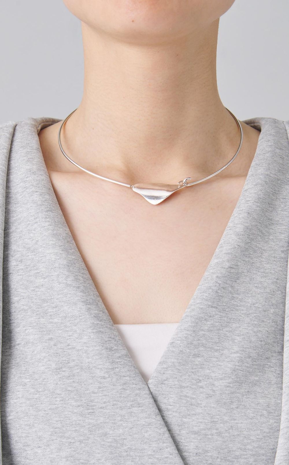 ペタルモチーフシルバーチョーカー