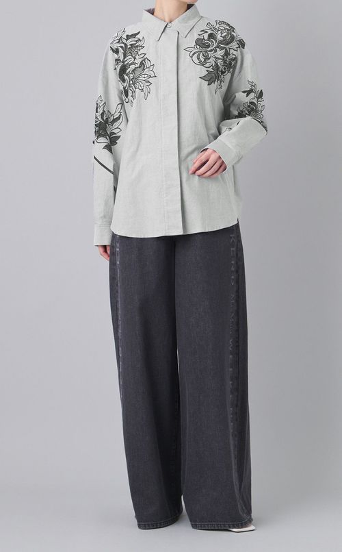 エンブロイダリーオーバーシャツ