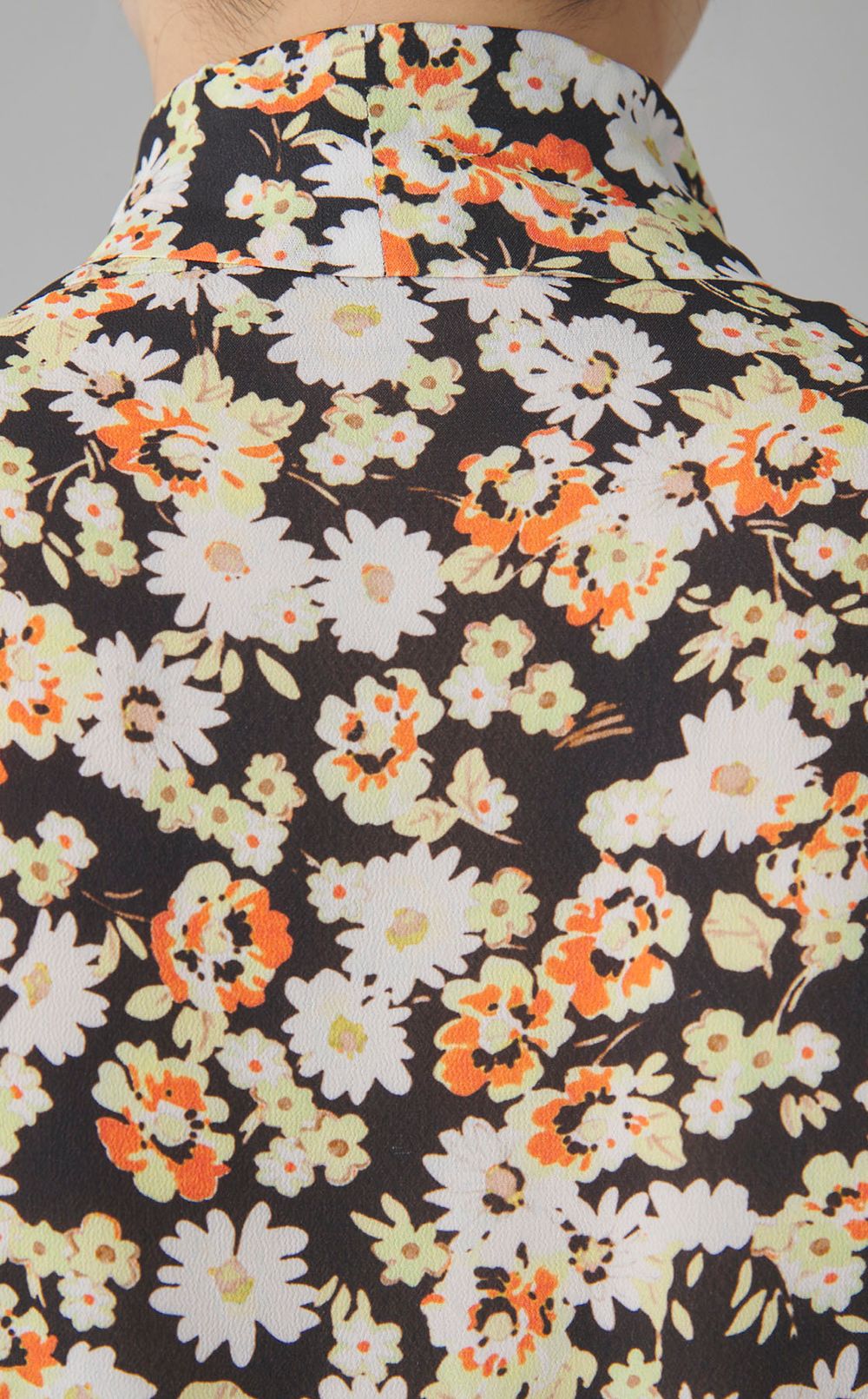 フラワープリントボウタイブラウス
