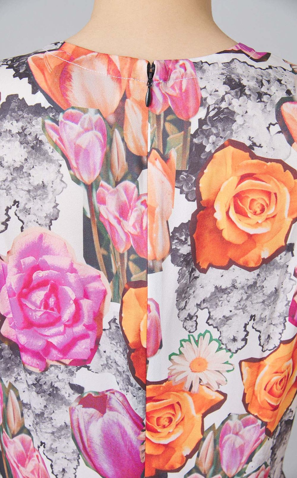 フラワープリントギャザーワンピース