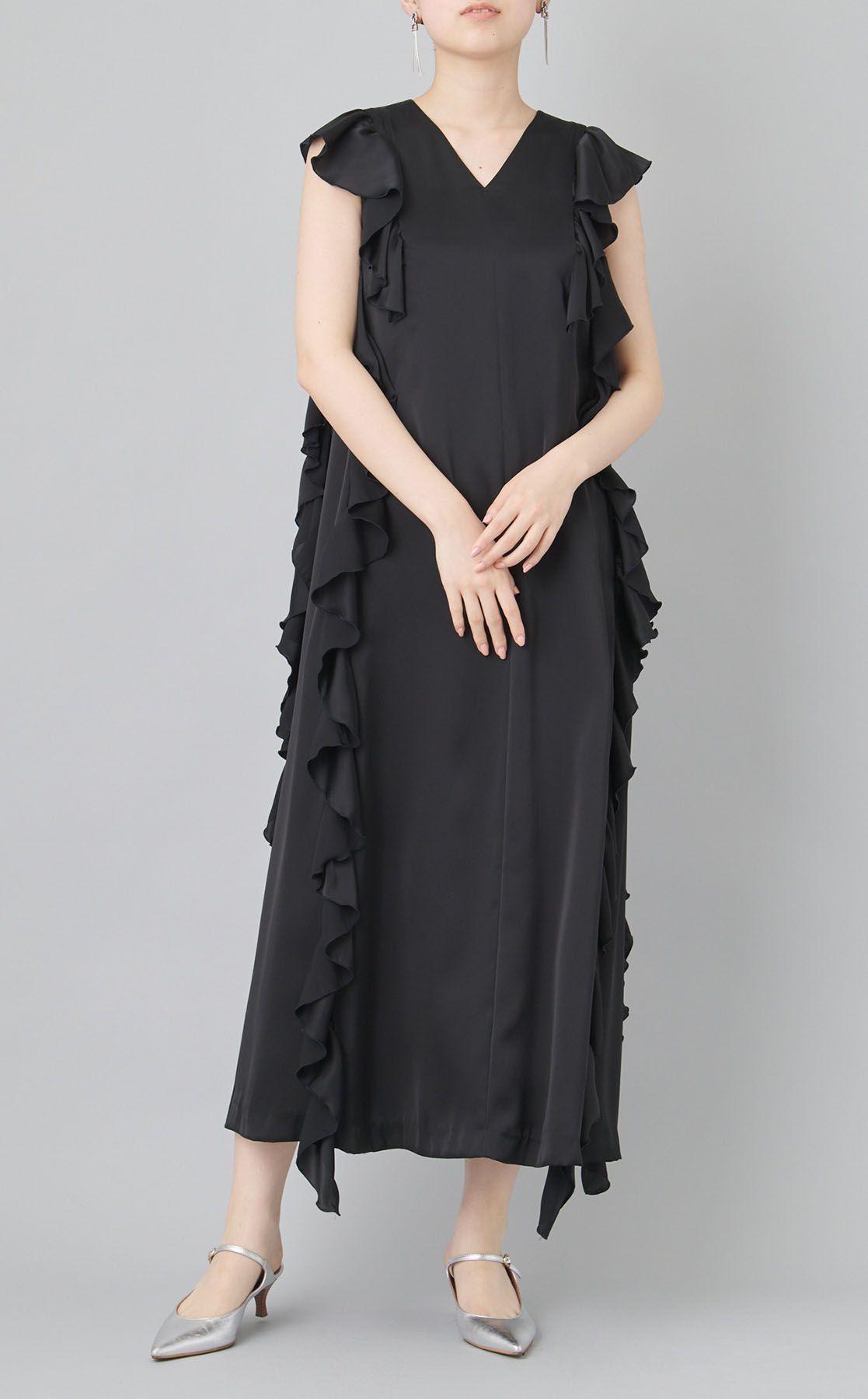 PANORMO｜サイドフリルVネックワンピース