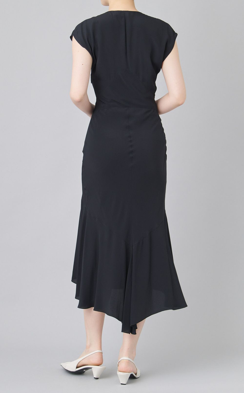 スリットネックフレアワンピース