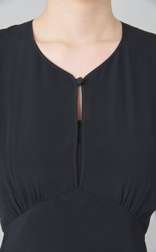 スリットネックフレアワンピース