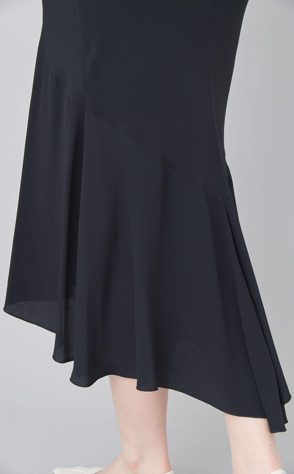 スリットネックフレアワンピース