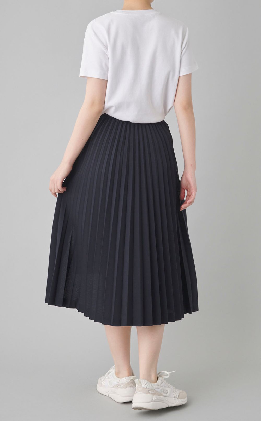 バックプリーツスカート