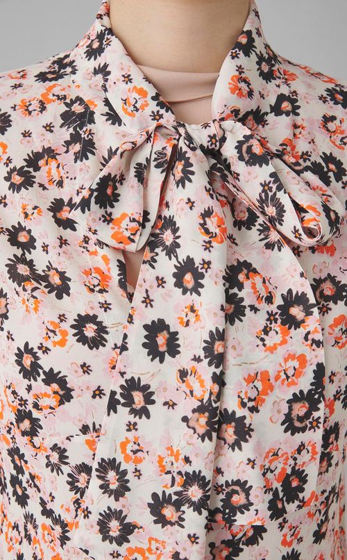 フラワープリントボウタイブラウス