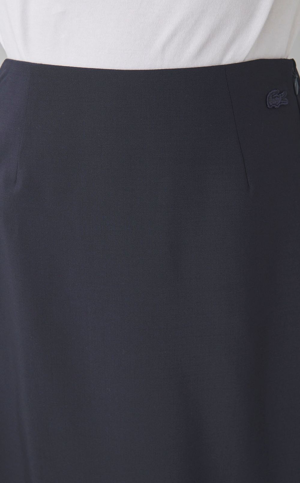 バックプリーツスカート