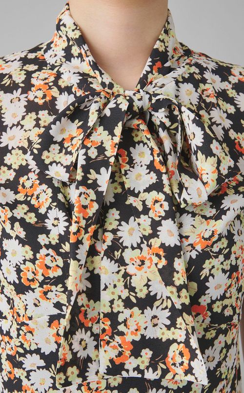 フラワープリントボウタイブラウス
