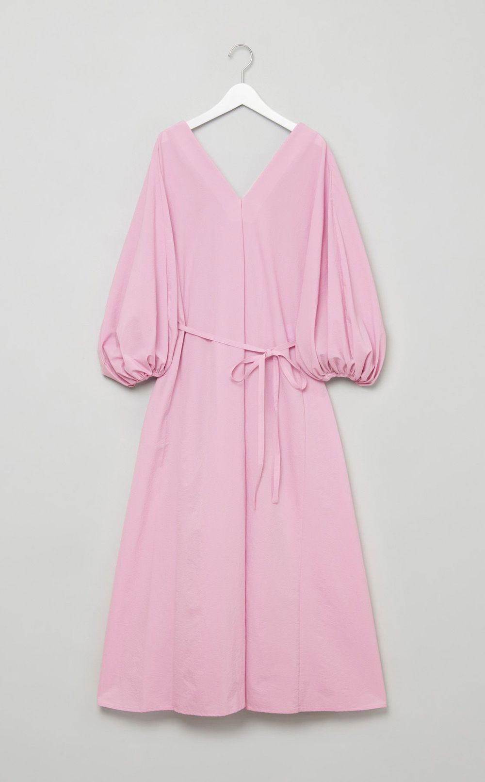 Vネックギャザーワンピース