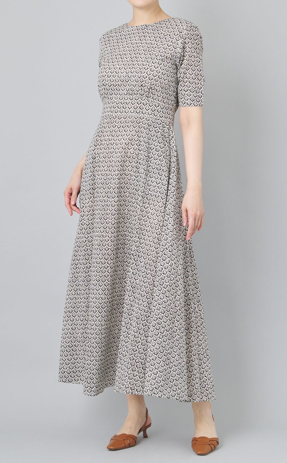 フラワープリントバックフレアワンピース