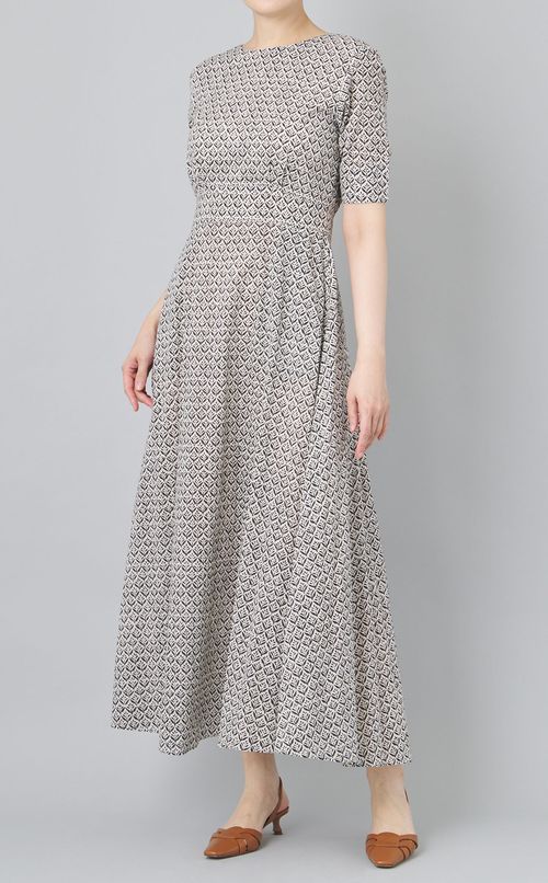 フラワープリントバックフレアワンピース