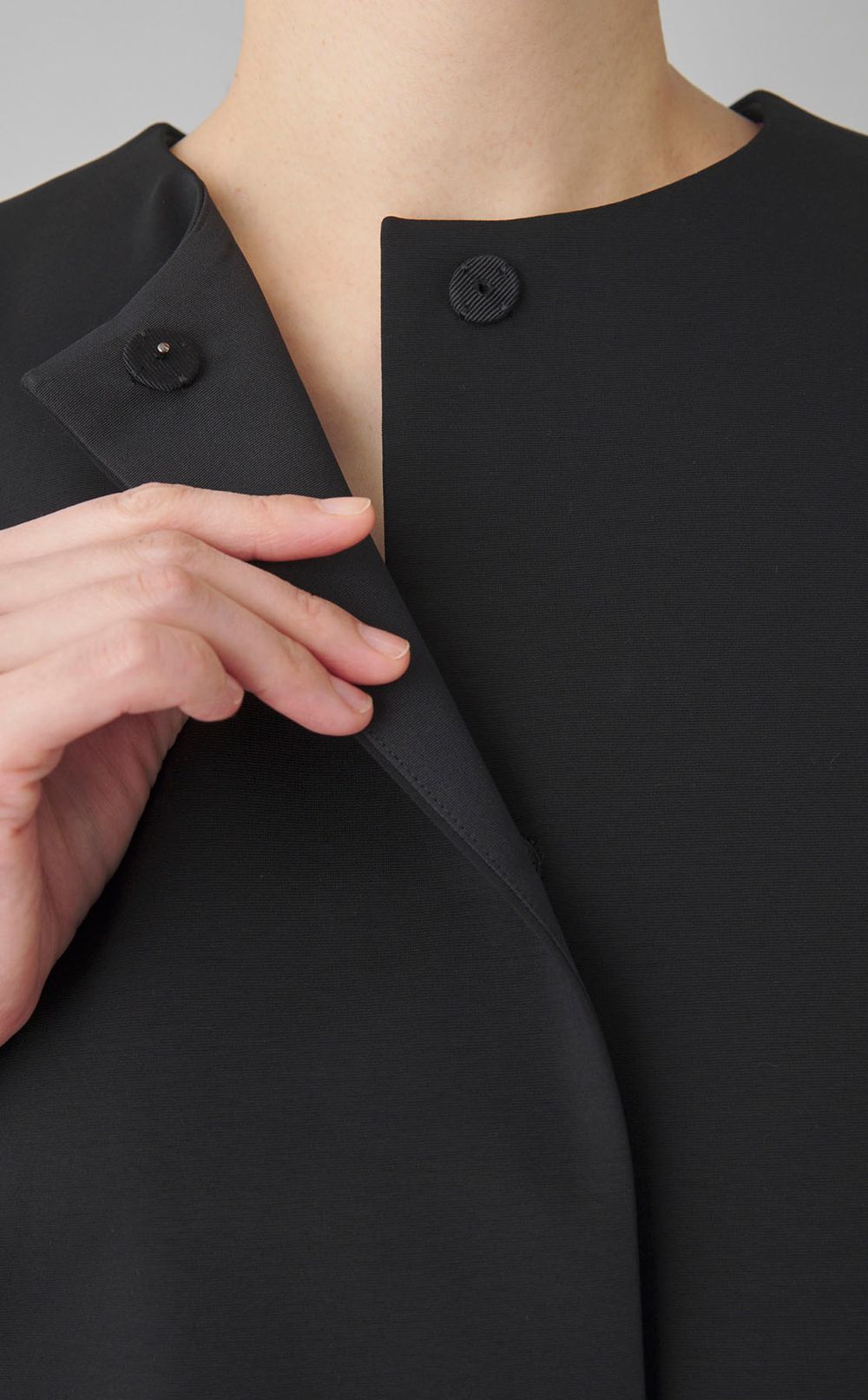 ストレッチポンチノーカラーブルゾン