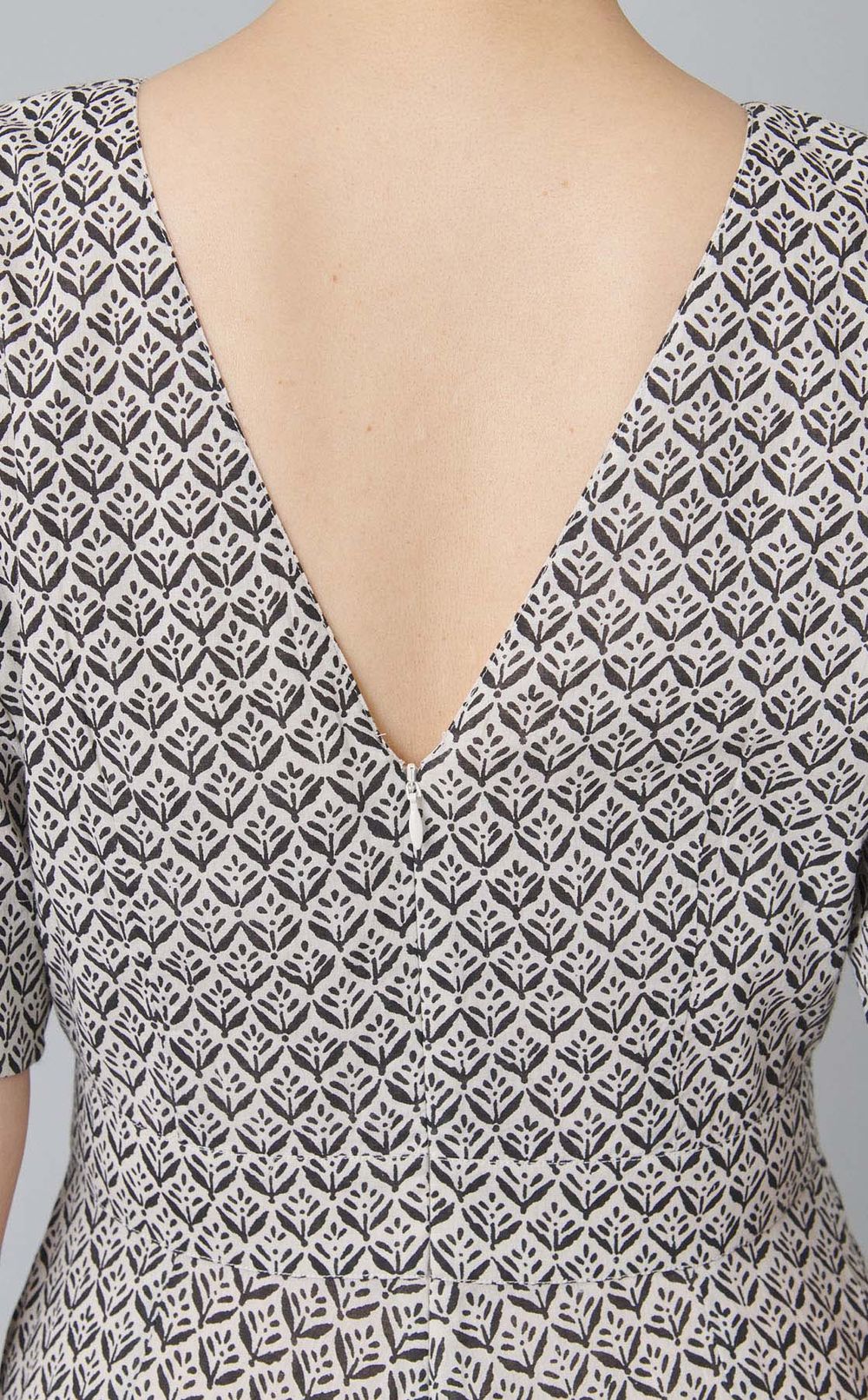 フラワープリントバックフレアワンピース